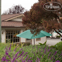 Deer Haven Inn & Suites 