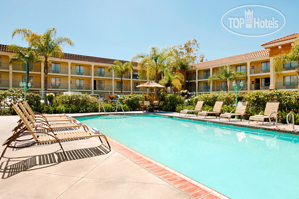 Hotelier's photos Cortona Inn & Suites Anaheim Resort 3*
