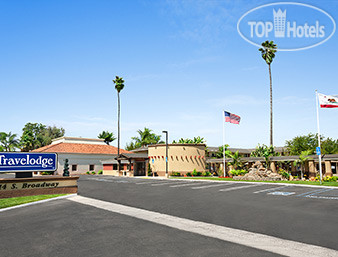 Hotelier's photos Travelodge Santa Maria 2*