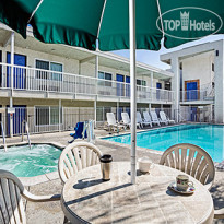 Motel 6 Newport Beach  