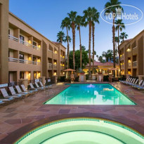 Courtyard by Marriott Palm Springs 