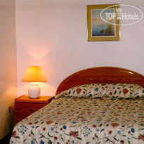 Golden North Motel 