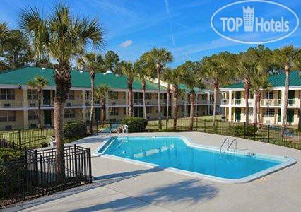 New photos from tourists Quality Inn Airport 2*