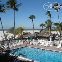 Outrigger Beach Resort Бассейн