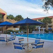 Paramount Plaza Hotel & Suites