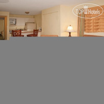 La Playa Resort & Suites 