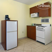 Best Western Plus Aku Tiki Inn 