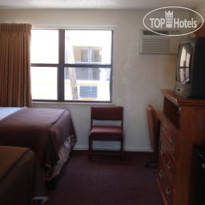 Howard Johnson Hotel - Tampa Airport Stadium