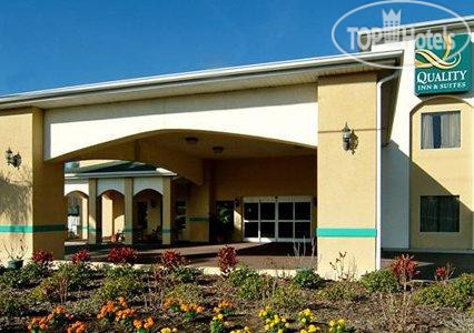 Hotel photo Quality Inn & Suites Zephyrhills 3*