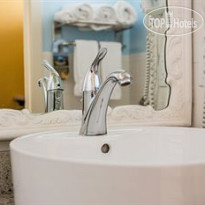 Best Western Plus Yacht Harbor Inn 