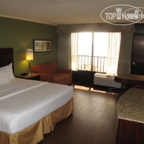 La Quinta Inn & Suites Cocoa Beach Oceanfront Hotel 