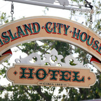 Island City House Hotel Отель
