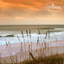 Island Cottage Oceanfront Inn and Spa Пляж