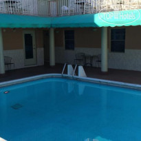 Blue Wave Hollywood Beach 