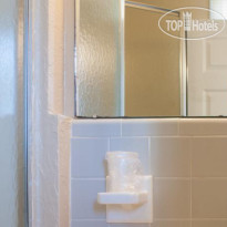 Coastal Waters Inn Номер