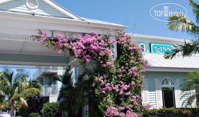 Hotel photo Captain Hirams Resort 3*