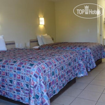 Super 6 Inn & Suites Pensacola 