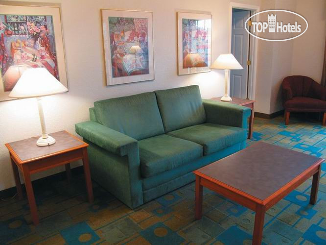 New photos from tourists La Quinta Inn Pensacola 2*