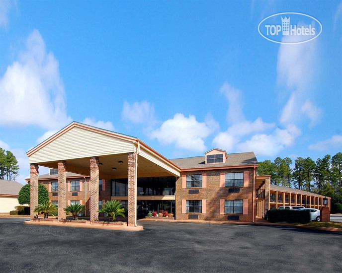 Hotel photo Quality Inn Pensacola 2*