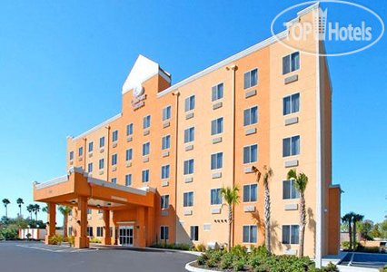 Hotel photo Comfort Suites Near Raymond James Stadium 3*
