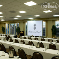 DiamondHead Beach Resort 