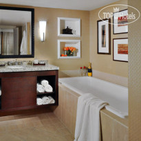 Crowne Plaza Jacksonville Airport