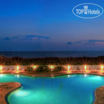 Sunset Vistas Beachfront Suites 