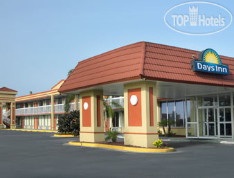 Hotelier's photos Days Inn Titusville Kennedy Space Center 2*