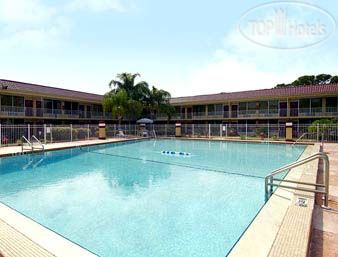 New photos from tourists Days Inn Sarasota Airport 2*