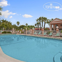 Ramada Inn and Suites Clearwater