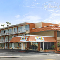 Super 8 Daytona Beach Oceanfront 