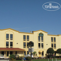 La Quinta Inn & Suites St. Petersburg Northeast 