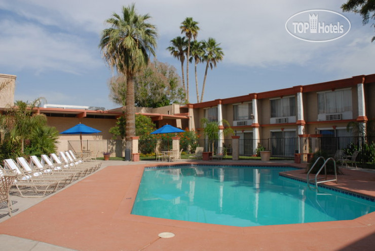 Hotelier's photos Best Western Plus Phoenix Goodyear Inn 3*