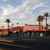 Holiday Inn Hotel & Suites Phoenix Airport North