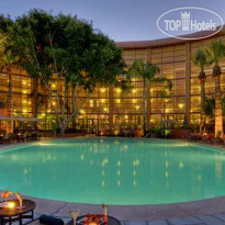 Embassy Suites Phoenix Biltmore 
