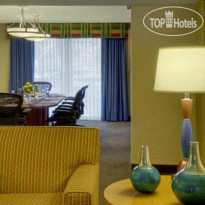 Embassy Suites Phoenix Biltmore 