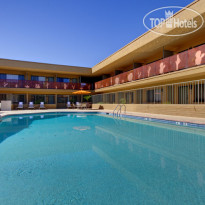 Best Western Plus Royal Sun Inn & Suites 