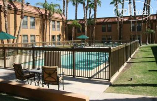 Hampton Inn Phoenix Scottsdale at Shea Blvd.