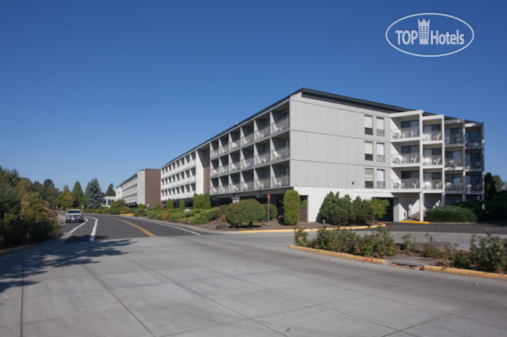 Hotelier's photos Best Western Plus Rivershore 3*