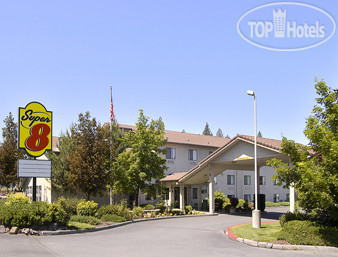 Hotelier's photos Super 8 Bend 2*