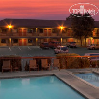 Bend Three Sisters Inn & Suites 