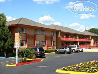 Hotelier's photos Howard Johnson Portland Airport 2*