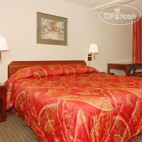Econo Lodge Inn & Suites Hillsboro 