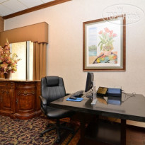 Best Western Plus Midway Hotel & Suites-Brookfield 