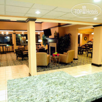 Holiday Inn Express Hotel & Suites Delafield 