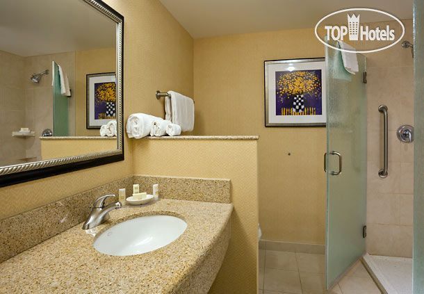 New photos from tourists Courtyard Madison West Middleton 3*