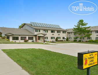 Hotel photo Super 8 Monroe 2*