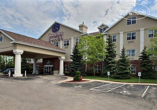 Hotel photo Comfort Suites Milwaukee Airport 3*