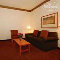 Comfort Inn & Suites Airport Madison