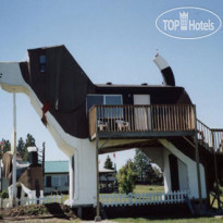 Dog Bark Park Inn 